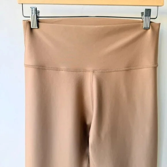 Alo Yoga Airlift High-Waist Leggings 26” Tan Size L A146